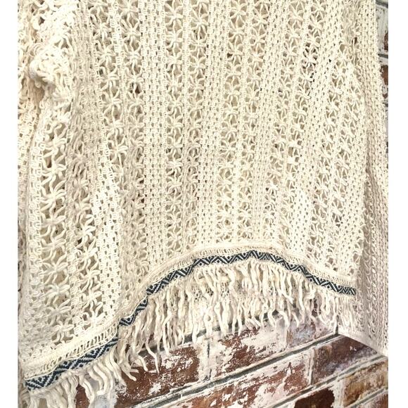 Anthropologie Akemi + Kin Open Knit Crochet Fringe Boho Franja Pullover Blouse - Picture 7 of 12